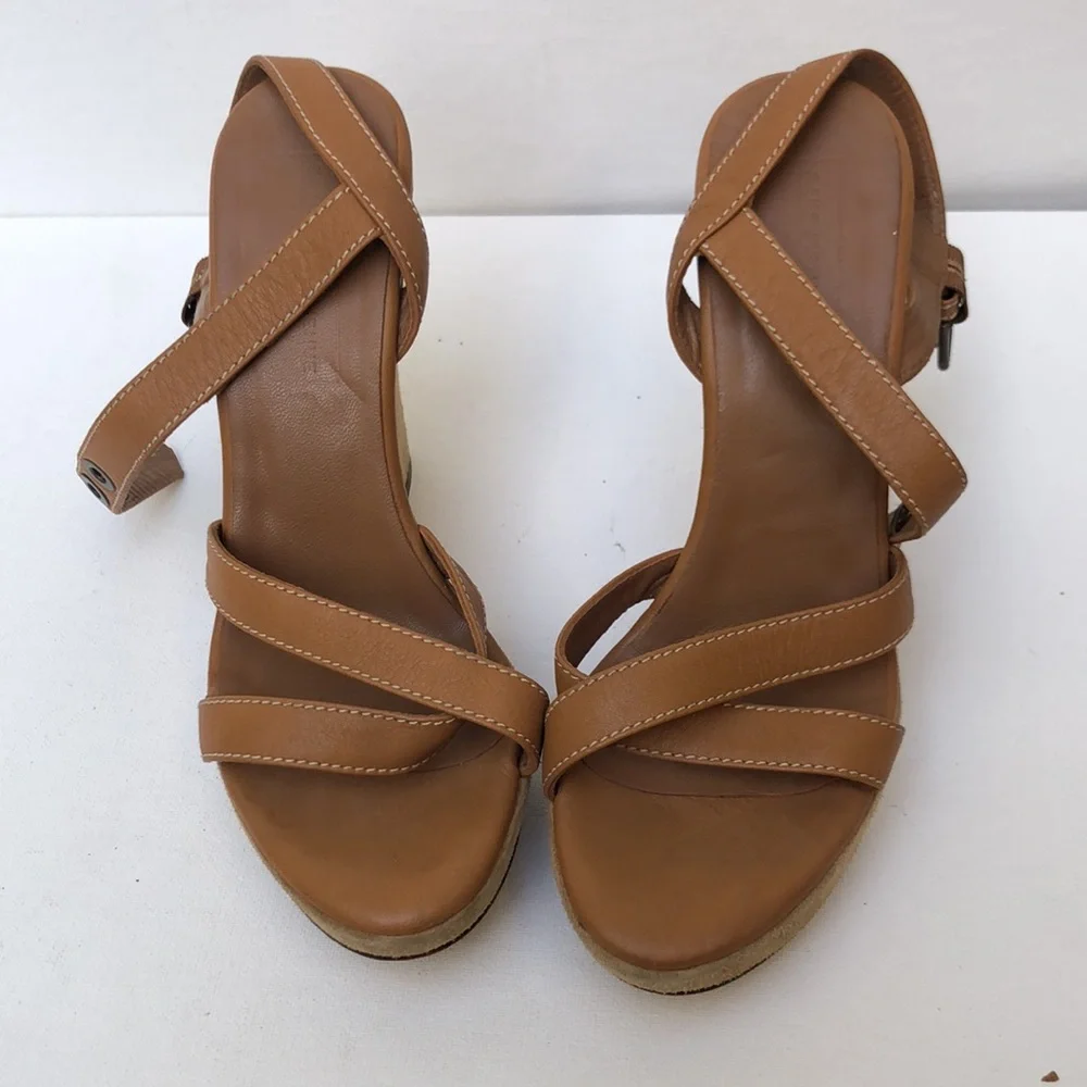 Saks fifth Avenue brown suede and leather platform heels size 7.5